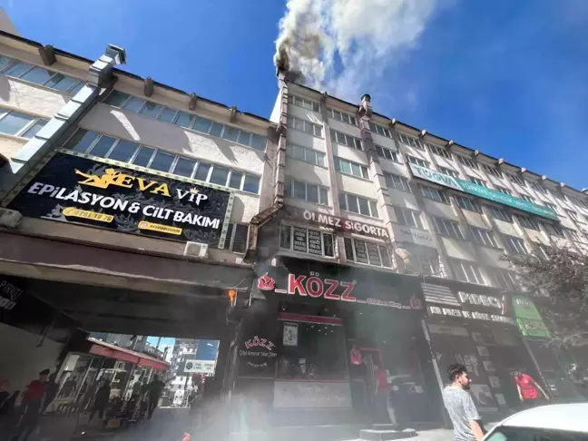 Erzurum'da Tavuk Döner Lokantasında Baca Yangını