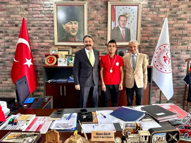 Okan Yumuk, YURTLIG Türkiye Atletizm Şampiyonası'nda Birinci Oldu