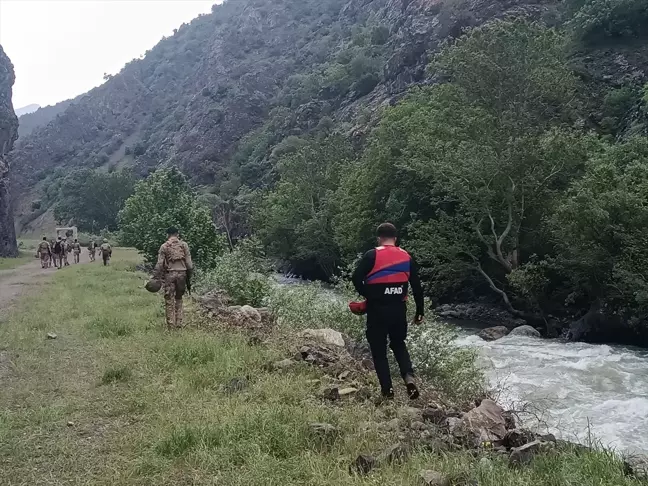 Hakkari'de Kaybolan Genç İçin Arama Çalışmaları Başlatıldı