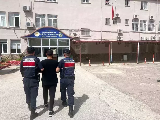 Aydın'da Aranan İki Şahıs Jandarma Ekipleri Tarafından Yakalandı