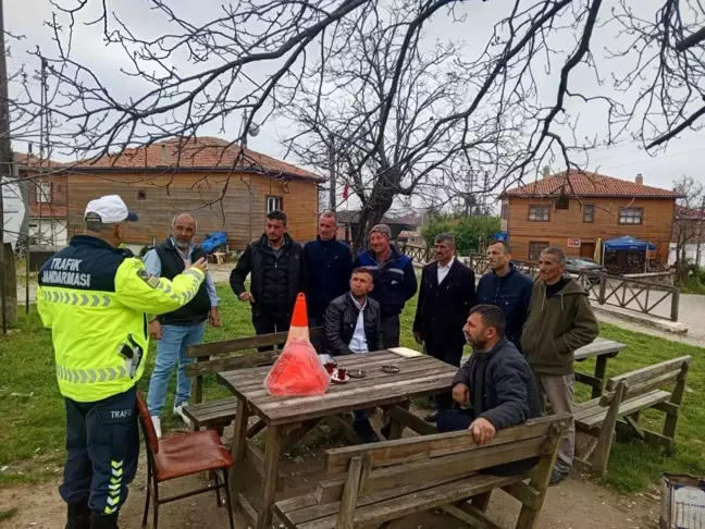 Kırklareli Jandarma Ekipleri Traktör Sürücülerini Bilgilendirdi