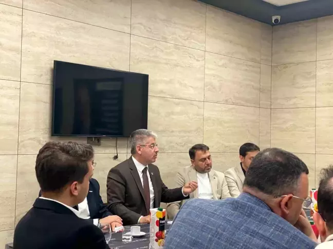 AK Parti Milletvekili Çopuroğlu, Çelik Kapı Sektörünü Ziyaret Etti
