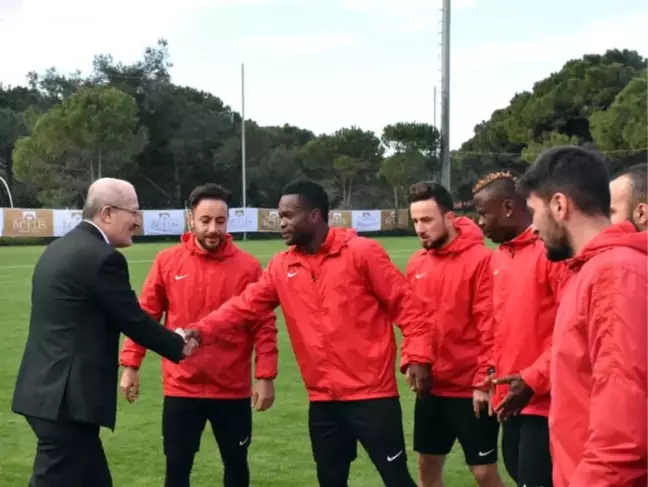 Başkan Kafaoğlu, Balıkesirspor Kampını Ziyaret Etti