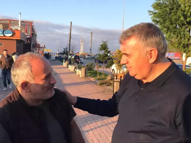 Başkan Toçoğlu, Karasu'da Vatandaşların Taleplerini Dinledi