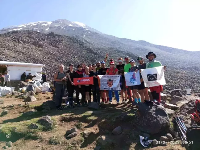 İnegöl Belediye Spor Kulübü Dağcıları Ağrı Dağı'na Tırmandı