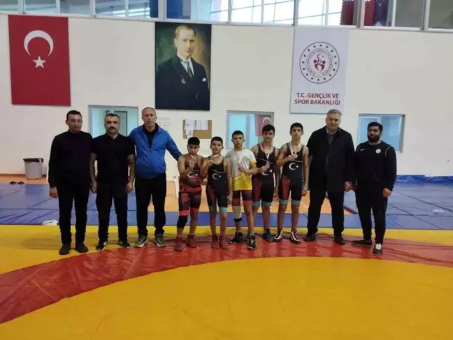 Sarıgöl Okulları Okul Sporları Serbest Güreş Turnuvasında Madalyaları Topladı