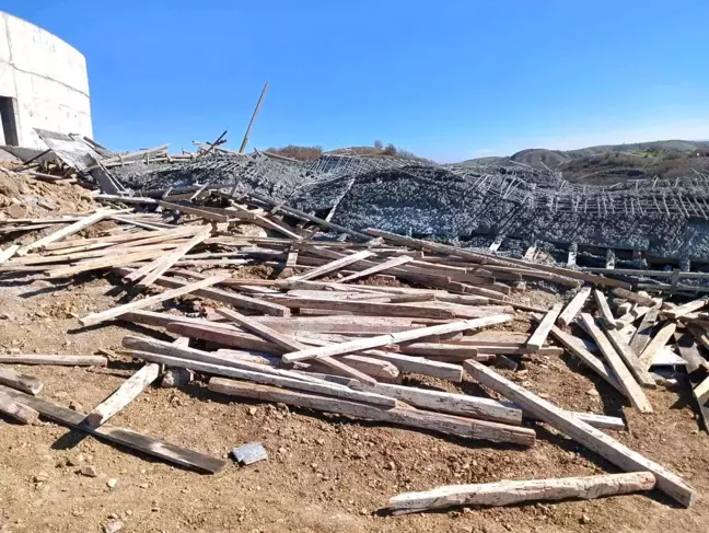 Ankara'da inşaat halindeki binanın çökmesi sonucu 6 işçi yaralandı
