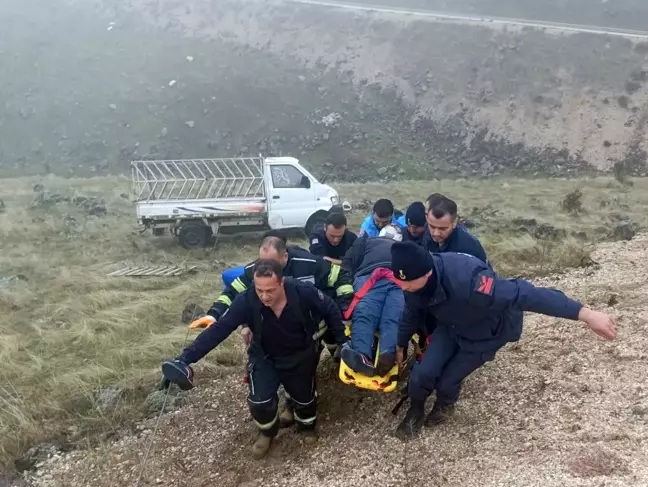 Elazığ'da kontrolden çıkan pikabın devrildiği kazada 1 kişi yaralandı