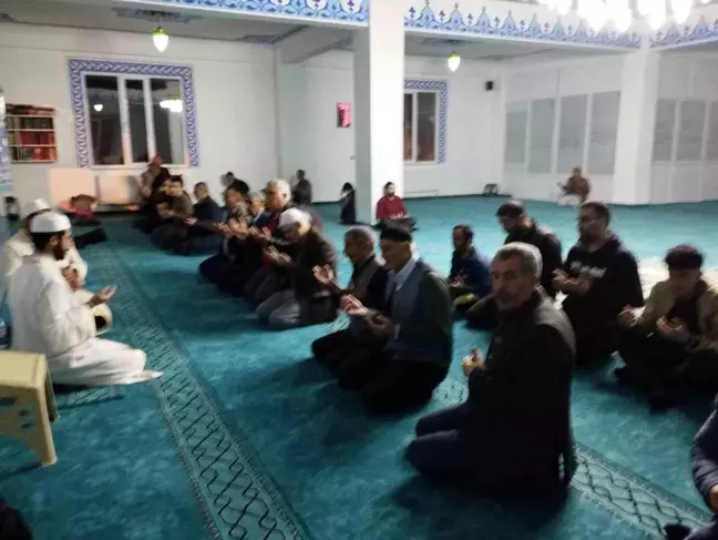 Muş'ta Varto Müftülüğü tarafından Kadir Gecesi programı düzenlendi