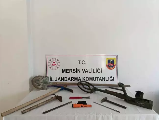 Mersin'de Kaçak Kazı Yapan 2 Kişi Gözaltına Alındı