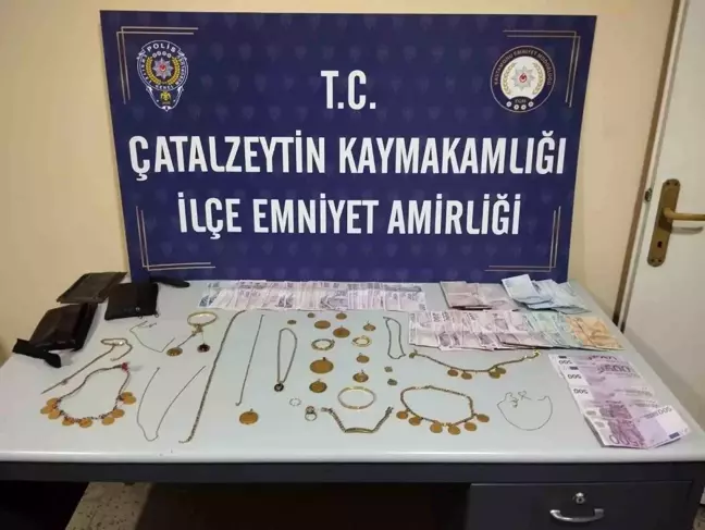 Çatalzeytin'de Evden Altın ve Para Çalan Şahıs Yakalandı