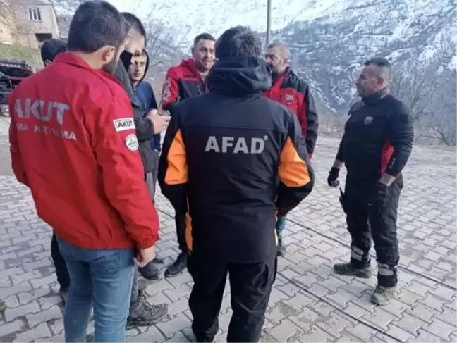 Bitlis'te Dere Kenarında Kaybolan Yaşlı Adamdan Hala Haber Alınamıyor