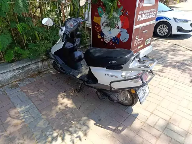 Manavgat'ta motosikletin otomobile çarpması sonucu yaralanan sürücü hastaneye kaldırıldı