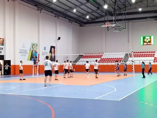 Afyonkarahisar'da 15 Temmuz Demokrasi ve Milli Birlik Günü Voleybol Turnuvası Başladı