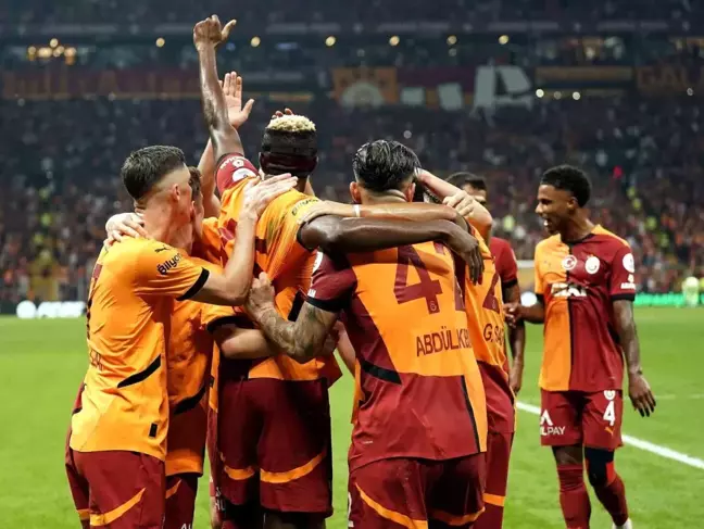 Galatasaray, Kasımpaşa'yı İlk Yarısı 3-1 ile Geçti