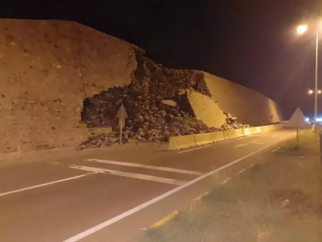 Zonguldak'ta Sağanak Nedeniyle İstinad Duvarı Çöktü