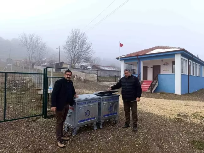 Bozüyük'te Köylere Hizmet Götürme Birliği Çöp Konteyneri Dağıtımına Devam Ediyor