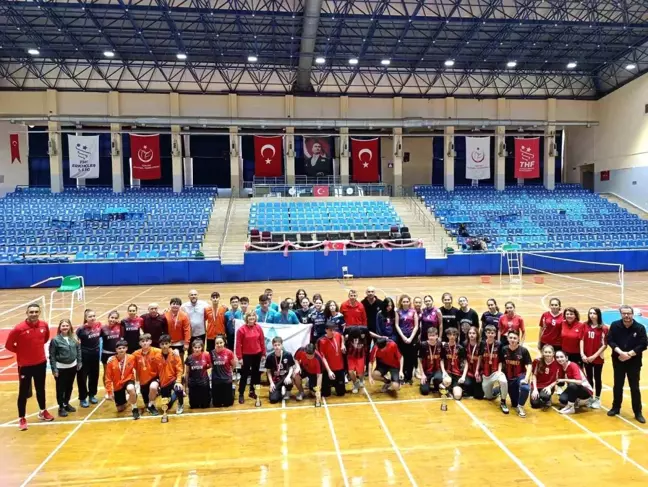 Aydın'da Badminton İl Birinciliği Müsabakaları Sona Erdi