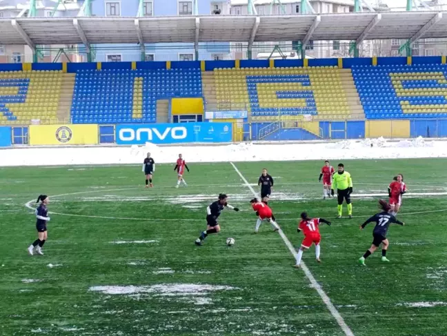 Ağrı Aile ve Sosyal Politikalar Gençlik ve Spor, Kayseri Kılıçaslan Yıldızspor'u 1-0 Mağlup Etti