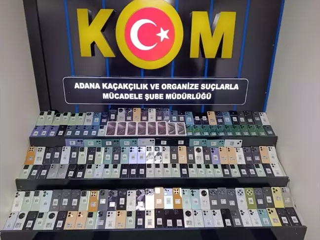 Adana'da Yolcu Otobüsünde 188 Gümrük Kaçağı Cep Telefonu Ele Geçirildi