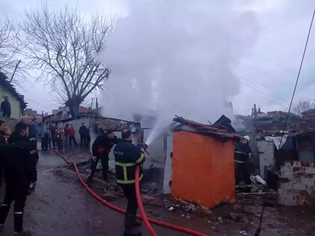 Edirne'de Sobadan Çıkan Yangın Evi Harabeye Çevirdi