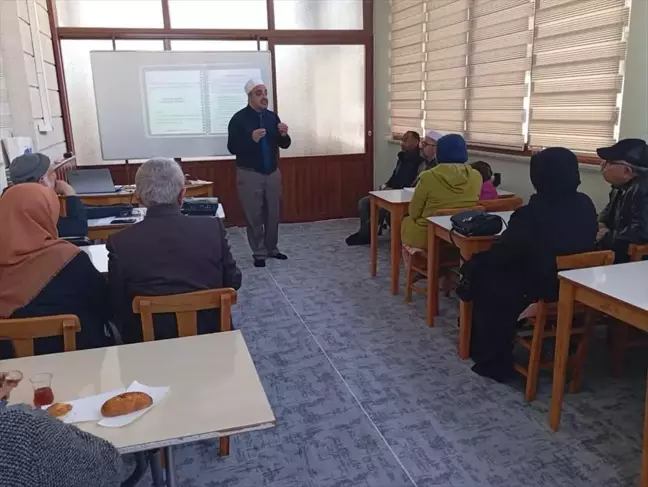 Mersin Bozyazı'da Umre Semineri Düzenlendi