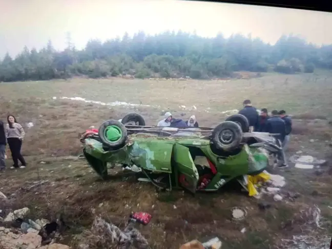Eğirdir-Gelendost Karayolunda Kaza: 3 Yaralı