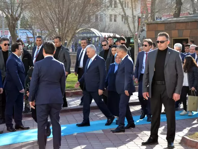 Başbakan Yıldırım, Iğdır Valiliğini Ziyaret Etti