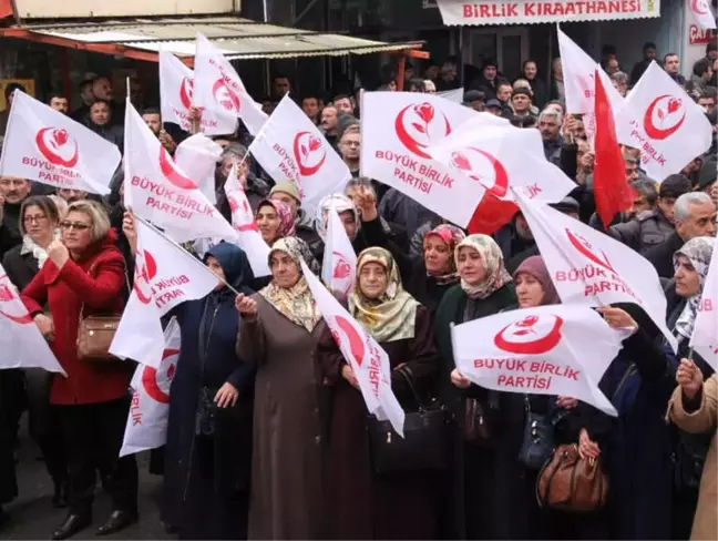 Destici, Sivas'ta AK Parti ve Diğer Partilerin Oylarına Talip Oldu