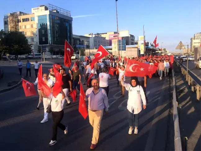 Vatandaşlar Atatürk Havalimanı'na akın etti