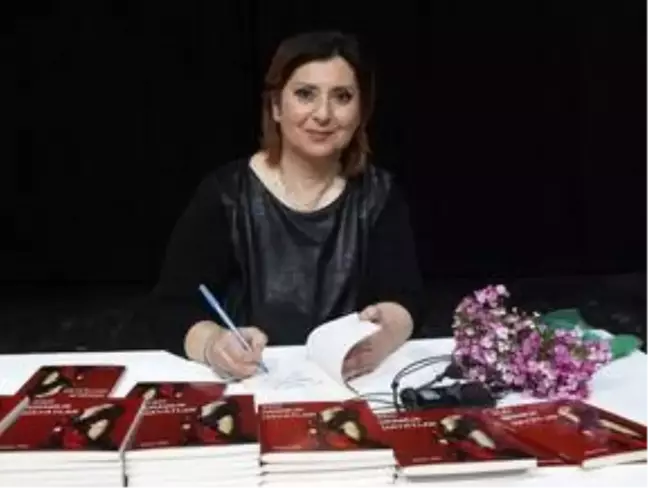 Kanseri iki kez yenip iki kitap yazan Azime Taş, okurlarıyla buluştu
