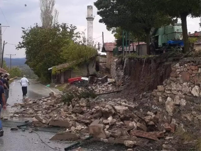 Bursa haberleri: Bursa'nın Harmancık ilçesinde sağanak ve taşkın hasara yol açtı