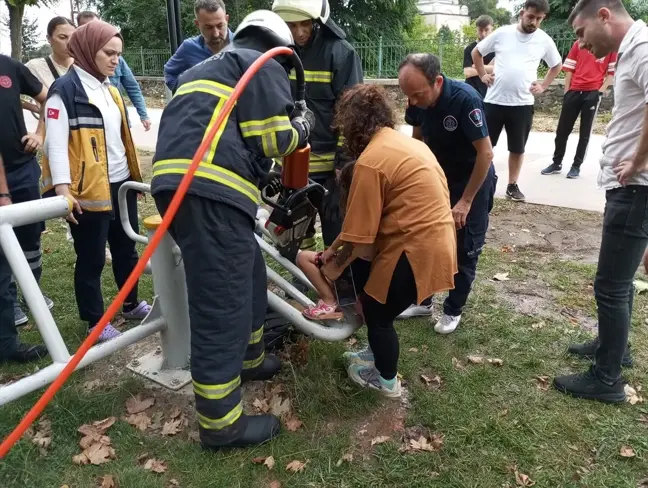 Samsun'da 3 yaşındaki çocuğun bacağı spor aletine sıkıştı