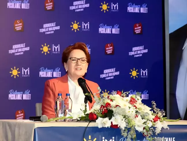 Meral Akşener: Hakaretlere ve iftiralara cevap vermek yerine hikayemizi anlatmalıyız