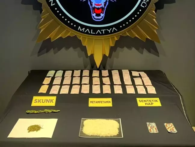 Kırklareli'nde sokak satıcılarına yönelik operasyonda 27 şüpheli yakalandı
