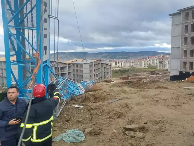 Manisa'da kule vincin devrilmesi sonucu operatör hayatını kaybetti