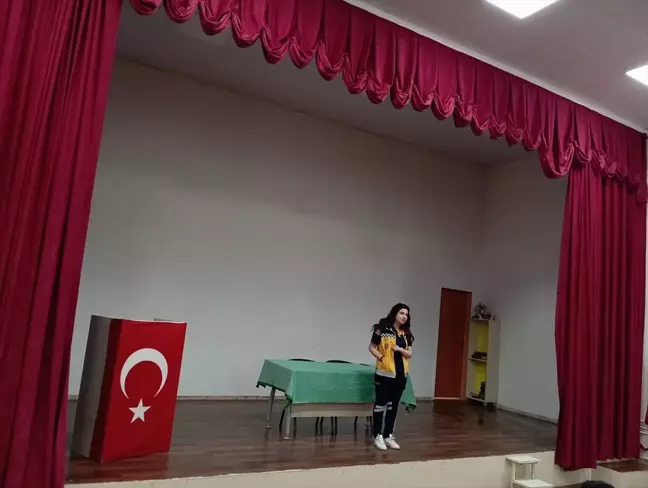 Van'da Kariyer Haftası Etkinliği Lise Öğrencilerine Yön Verdi