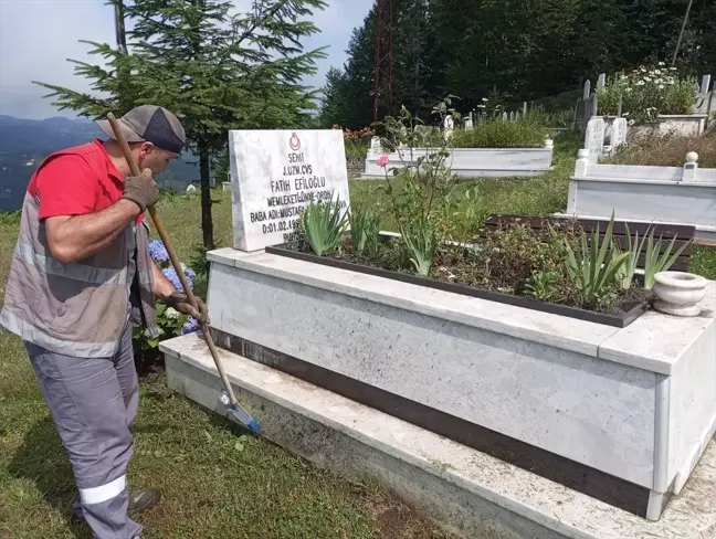 Ordu'da 15 Temmuz Demokrasi ve Milli Birlik Günü için şehit mezarları temizlendi