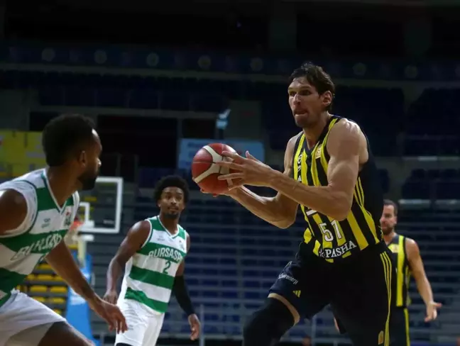 Fenerbahçe, Bursaspor'u Farklı Geçti: 107-66