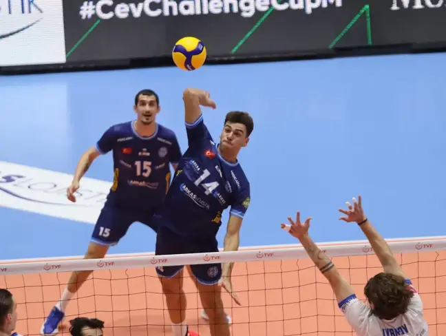 Arkas Spor, CEV Challenge Kupası'nda Akaa Volley'e Mağlup Oldu