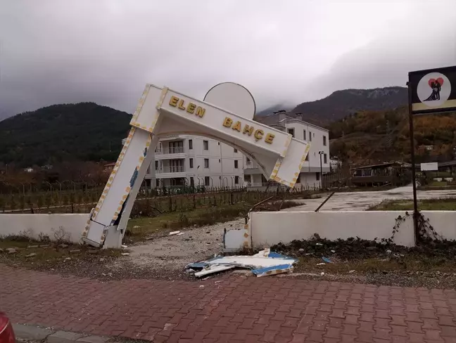 Cide'de Yağış ve Fırtına Etkili Oldu