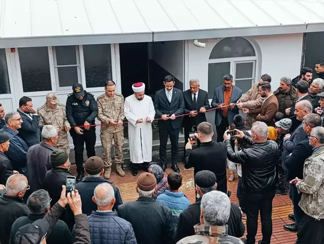 Kahramanmaraş'ta Yıkılan Alaca Mahallesi Camii Yeniden İbadete Açıldı