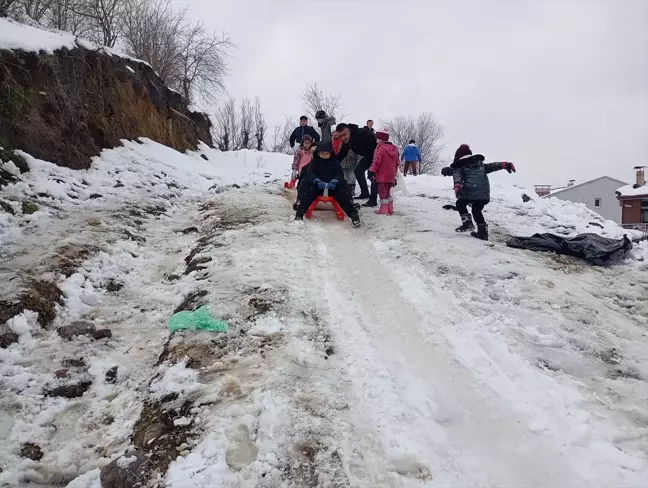 Yığılca Belediye Başkanı Çocuklarla Kar Eğlencesi Yaşadı