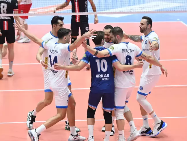 Arkas Spor, Efeler Ligi'nden Çekildi