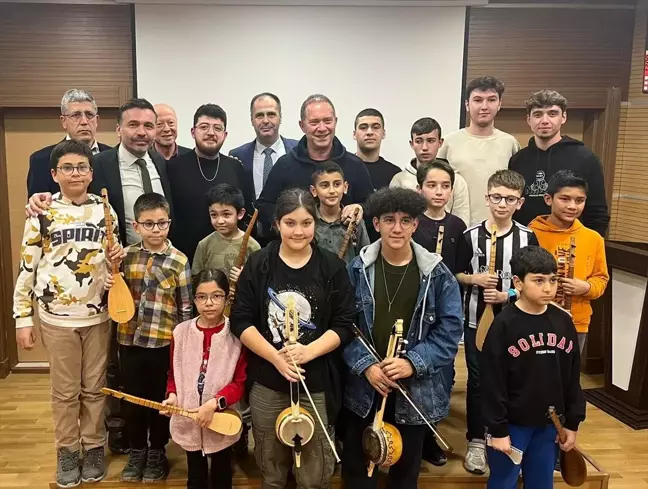 Burdur'da Yörük çalgıları kursu açıldı