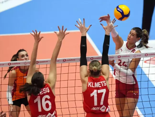 Galatasaray Daikin, Aras Kargo'yu 3-0 Mağlup Etti