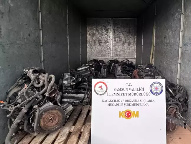 Samsun'da Kaçak Gümrük Operasyonu: 13 Otomobil Motoru Ele Geçirildi