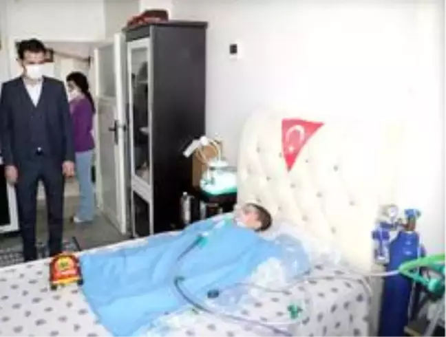 Kaymakam Beşikci minik Yusuf'a umut oldu