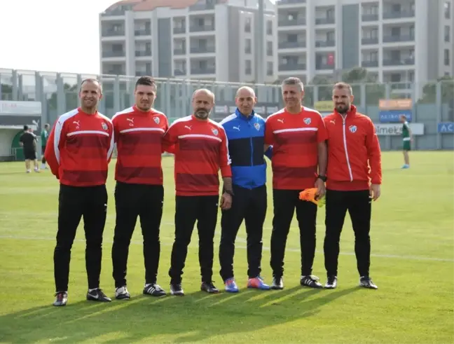 Bursaspor'un Yeni Teknik Direktörü İlk Antrenmanına Çıktı