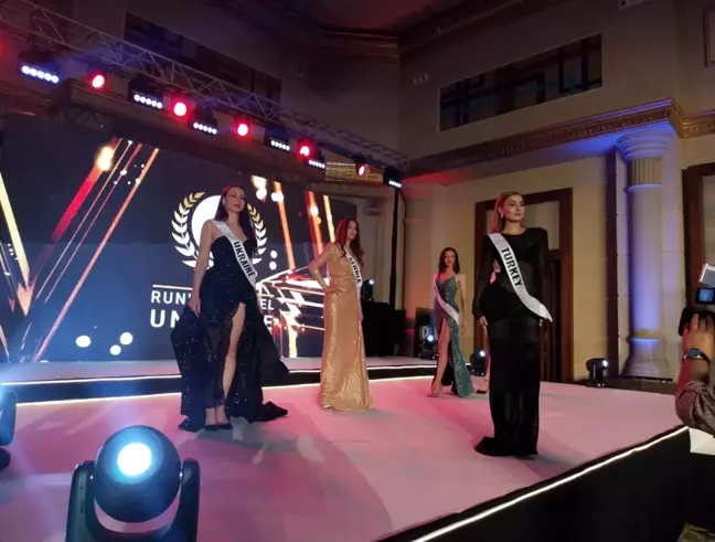 Runway Model Universe Güzellik Yarışması Pendik'te Final Yaptı